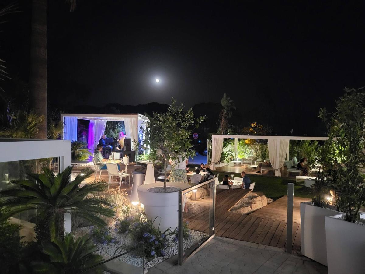 Hotel Oasi Blu Sardinia à Santa Margherita di Pula Extérieur photo