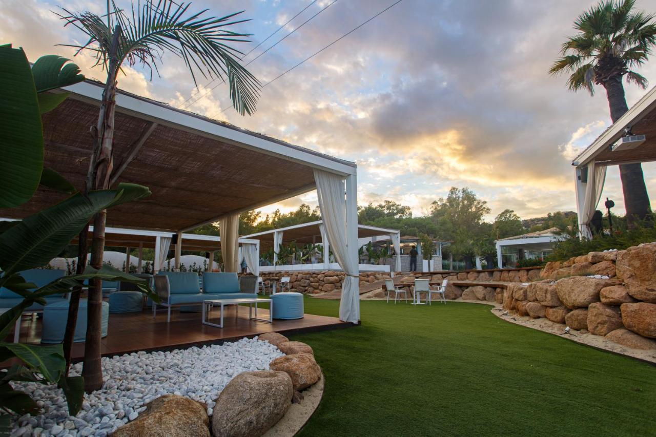 Hotel Oasi Blu Sardinia à Santa Margherita di Pula Extérieur photo