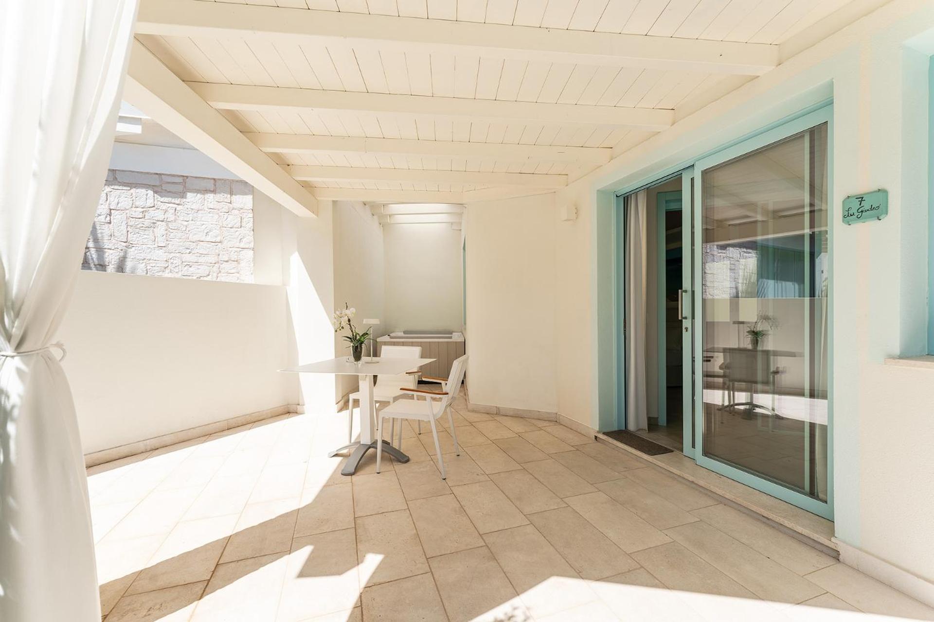 Hotel Oasi Blu Sardinia à Santa Margherita di Pula Extérieur photo